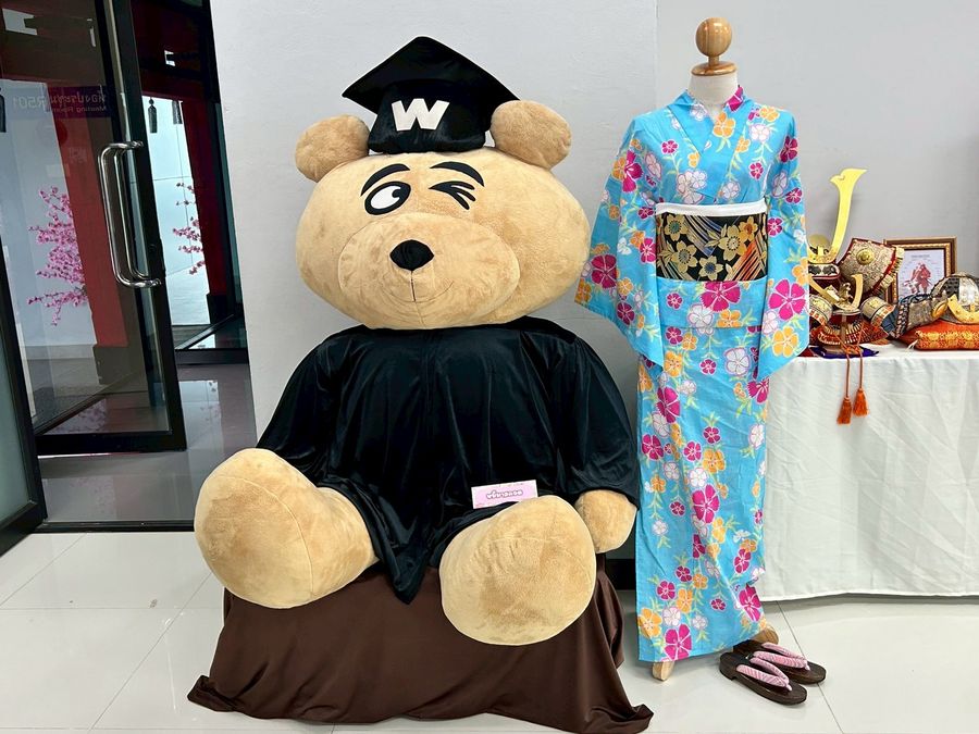 แสดงนิทรรศการผลงานการศึกษาดูงานต่างประเทศ ณ วิทยาเขตเชียงราย