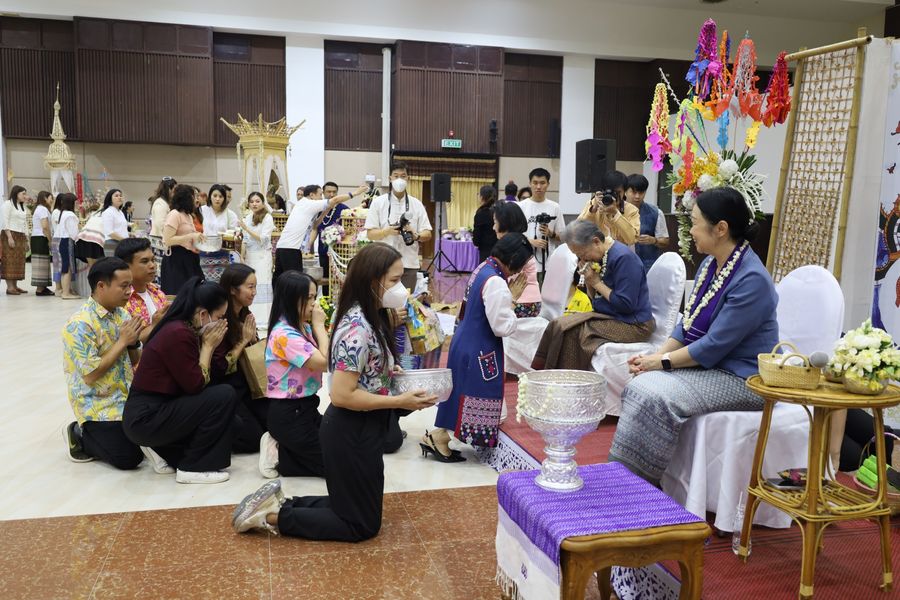 วิทยาเขตเชียงราย ร่วมพิธีสระเกล้าดำหัวอธิการบดีและผู้อาวุโส ประจำปี 69