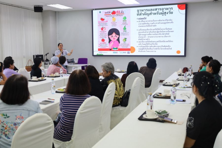 วิทยาเขตเชียงราย ขับเคลื่อนโครงการเศรษฐกิจสร้างสรรค์ฯ พร้อมส่งเสริมสุขภาวะผู้สูงวัยในชุมชน