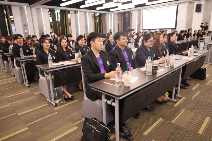 นิสิตบริหารการศึกษาวิทยาเขตเชียงรายและวิทยาลัยการศึกษา จัดสัมมนาก้าวข้ามความท้าทาย สู่การบริหารการศึกษายุคใหม่