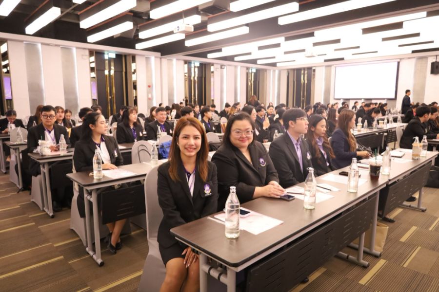 นิสิตบริหารการศึกษาวิทยาเขตเชียงรายและวิทยาลัยการศึกษา จัดสัมมนาก้าวข้ามความท้าทาย สู่การบริหารการศึกษายุคใหม่